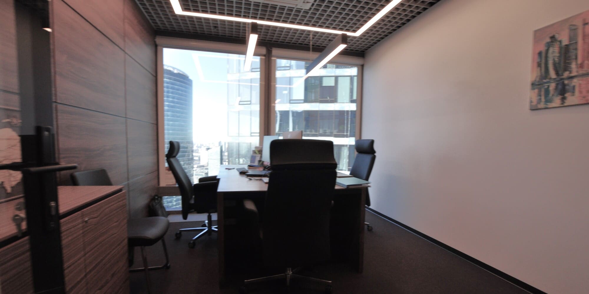 Офисы 1000 м² в продажу в Москве